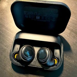 Amazon echo earbuds black